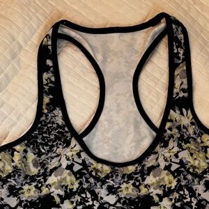 Lululemon Cool Racerback - Size 6